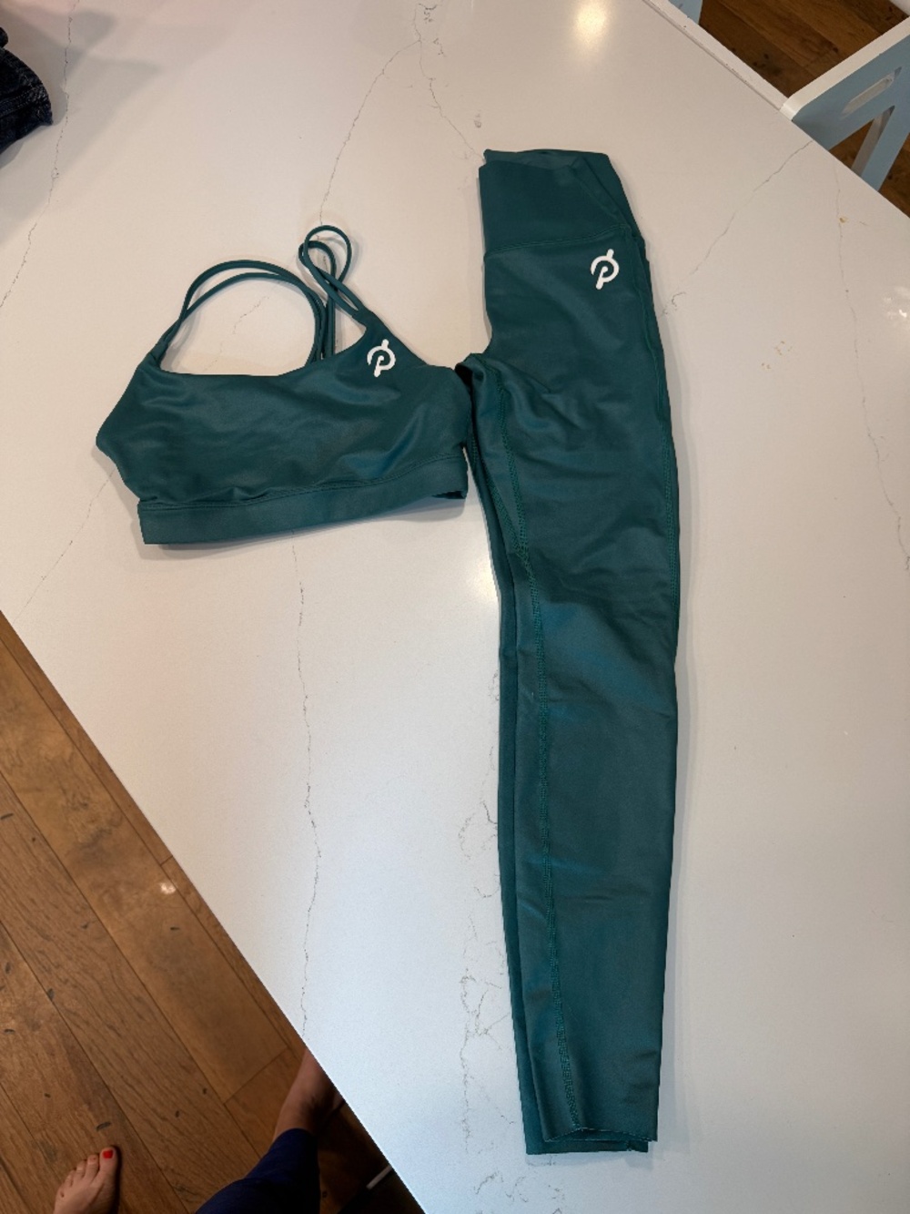 Peloton leggings XS and bra S